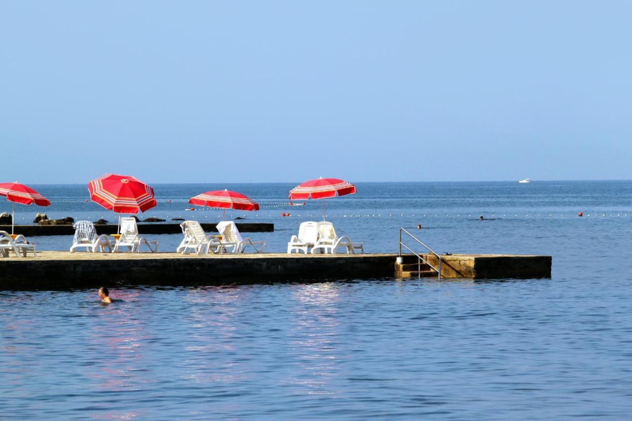 Apartments With A Parking Space Umag - 7057 Екстериор снимка
